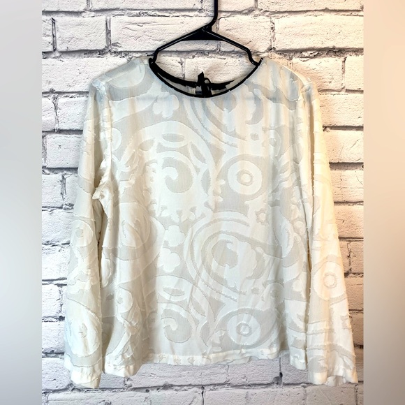 LOFT Cream White Lace Long Sleeved Blouse size Medium - Picture 1 of 7